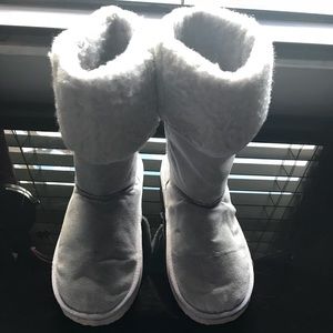 Light Gray Lavender Boots